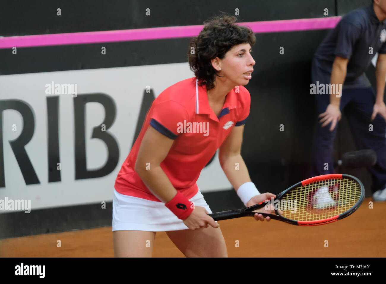 Carla Suarez Navarro giocando la prima partita contro il Jasmine Paolini, per la Federation Cup concorrenza spagna contro Italia, Chieti 10 febbraio 2018 Credit: ciaobucarest/Alamy Live News Foto Stock