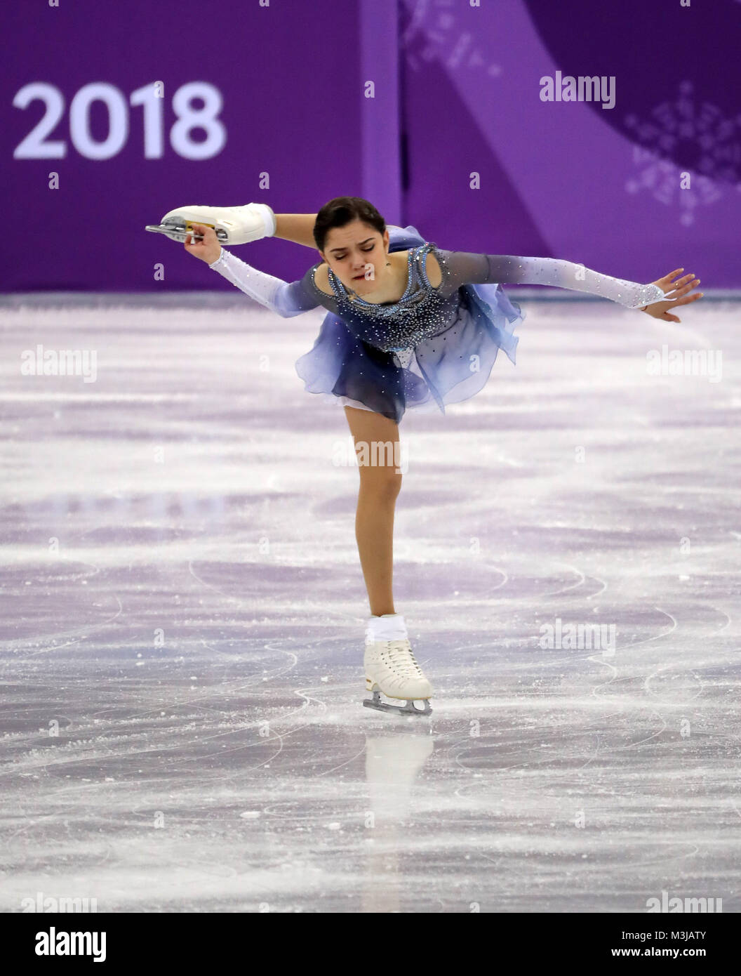 Gangneung, Corea del Sud. Xi Febbraio, 2018. EVGENIA MEDVEDEVA della Russia in azione durante il Team Ladies pattinaggio singolo breve programma evento a Gangneung Ice Arena durante il 2018 Pyeongchang Giochi Olimpici Invernali. Credito: Scott Kiernan Mc/ZUMA filo/Alamy Live News Foto Stock