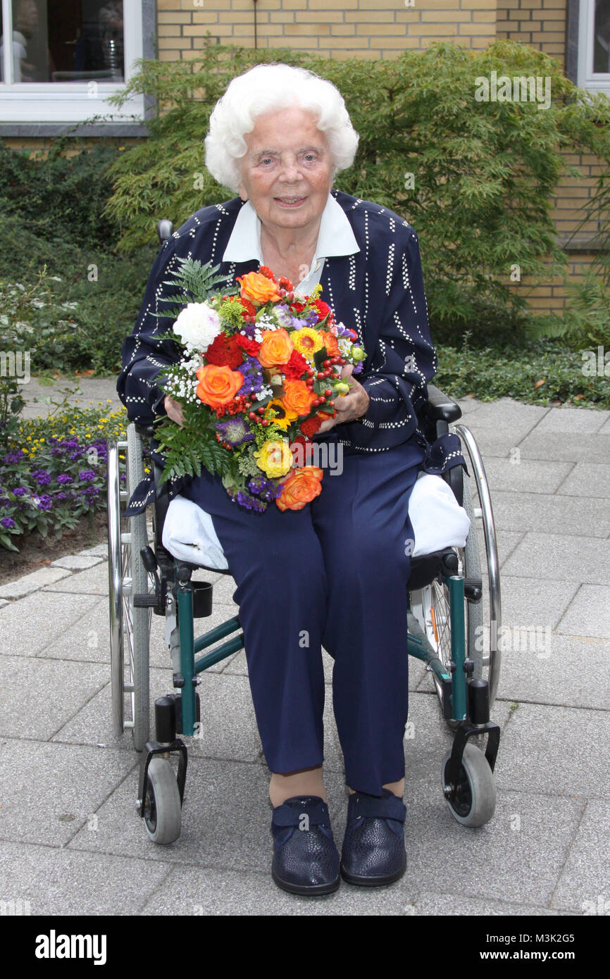 95. Geburtstag der Volksschauspielerin Heidi Kabel, Seniorenstift der Ernst-und-Claere-Jung-Stiftung Hamhurg, 27.08.2009, Heidi Kabel Foto Stock