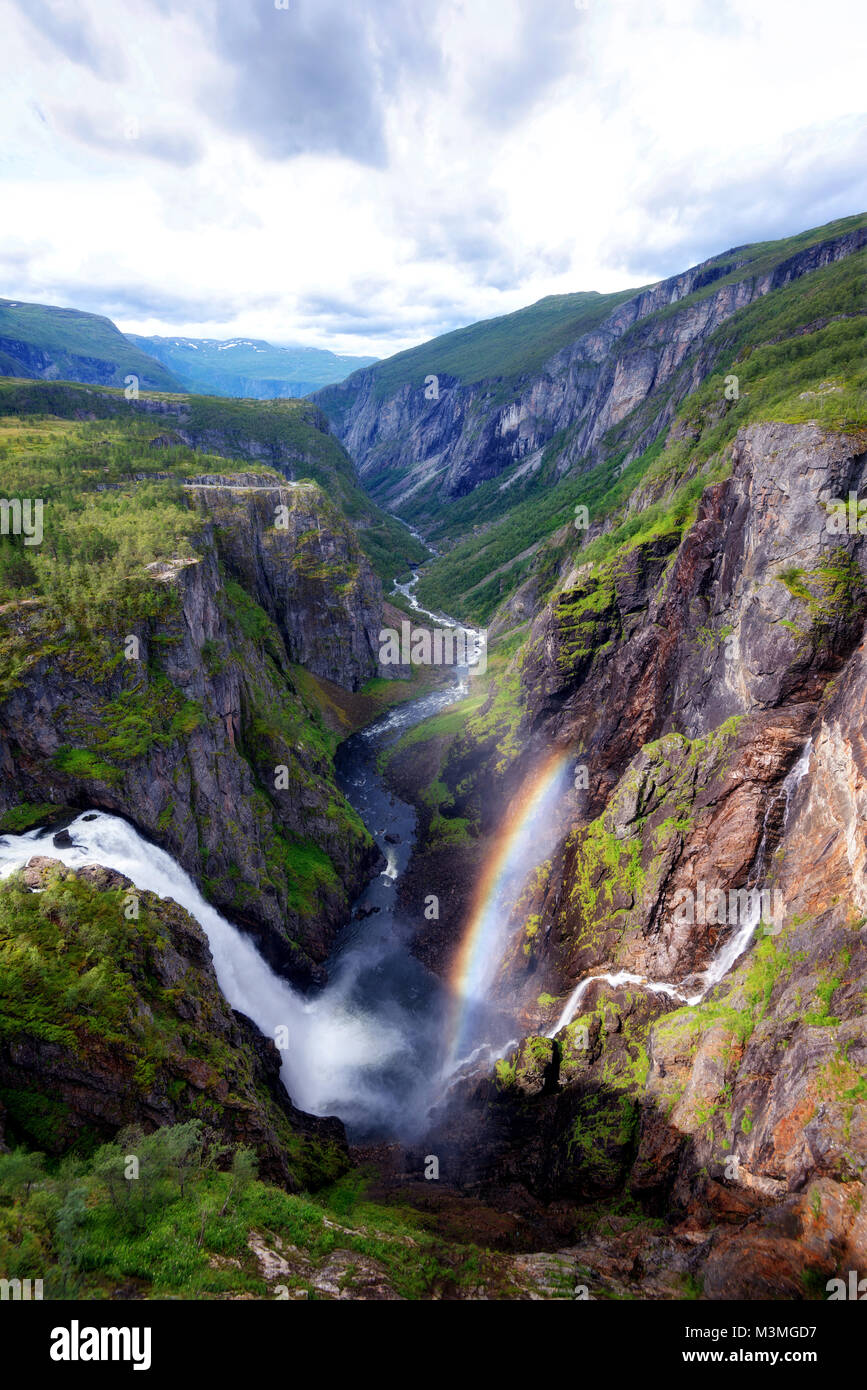Kjeragbolten Norvegia prese nel 2017 Foto Stock