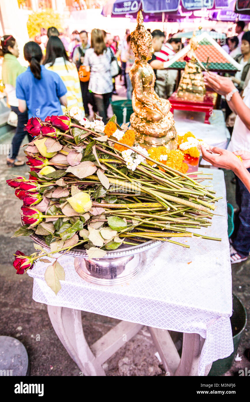 Le rose di Wat Arun tempio a Bangkok Foto Stock