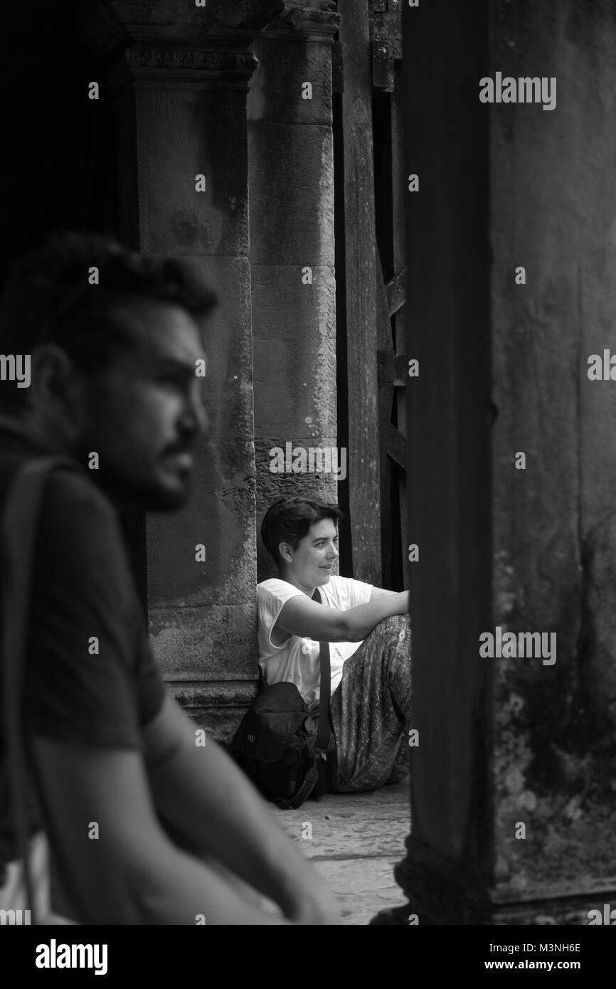Angkor Wat è un complesso tempio in Cambogia e il più grande monumento religioso nel mondo, su un sito di misura di 162,6 ettari. Foto Stock
