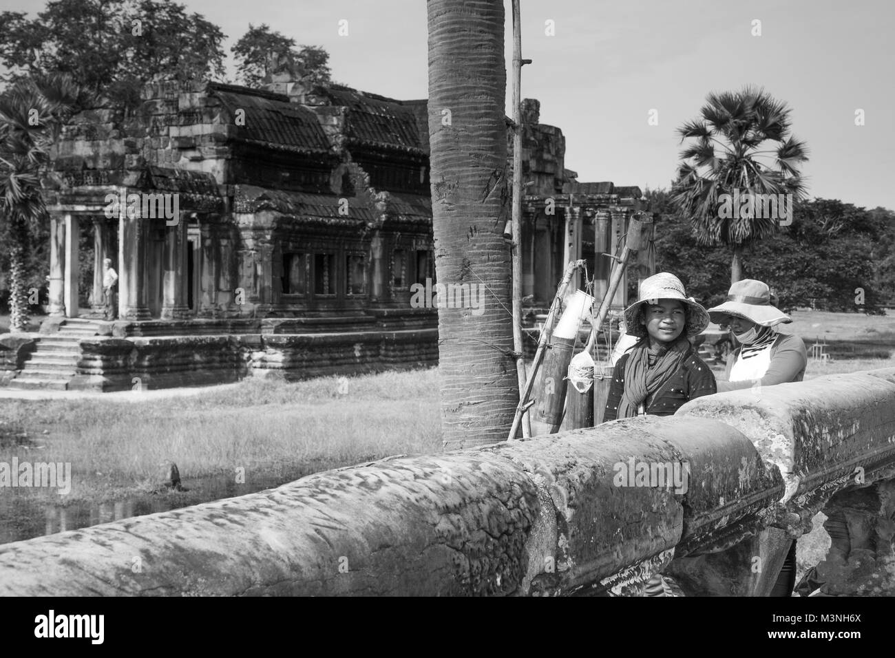 Angkor Wat è un complesso tempio in Cambogia e il più grande monumento religioso nel mondo, su un sito di misura di 162,6 ettari. Foto Stock