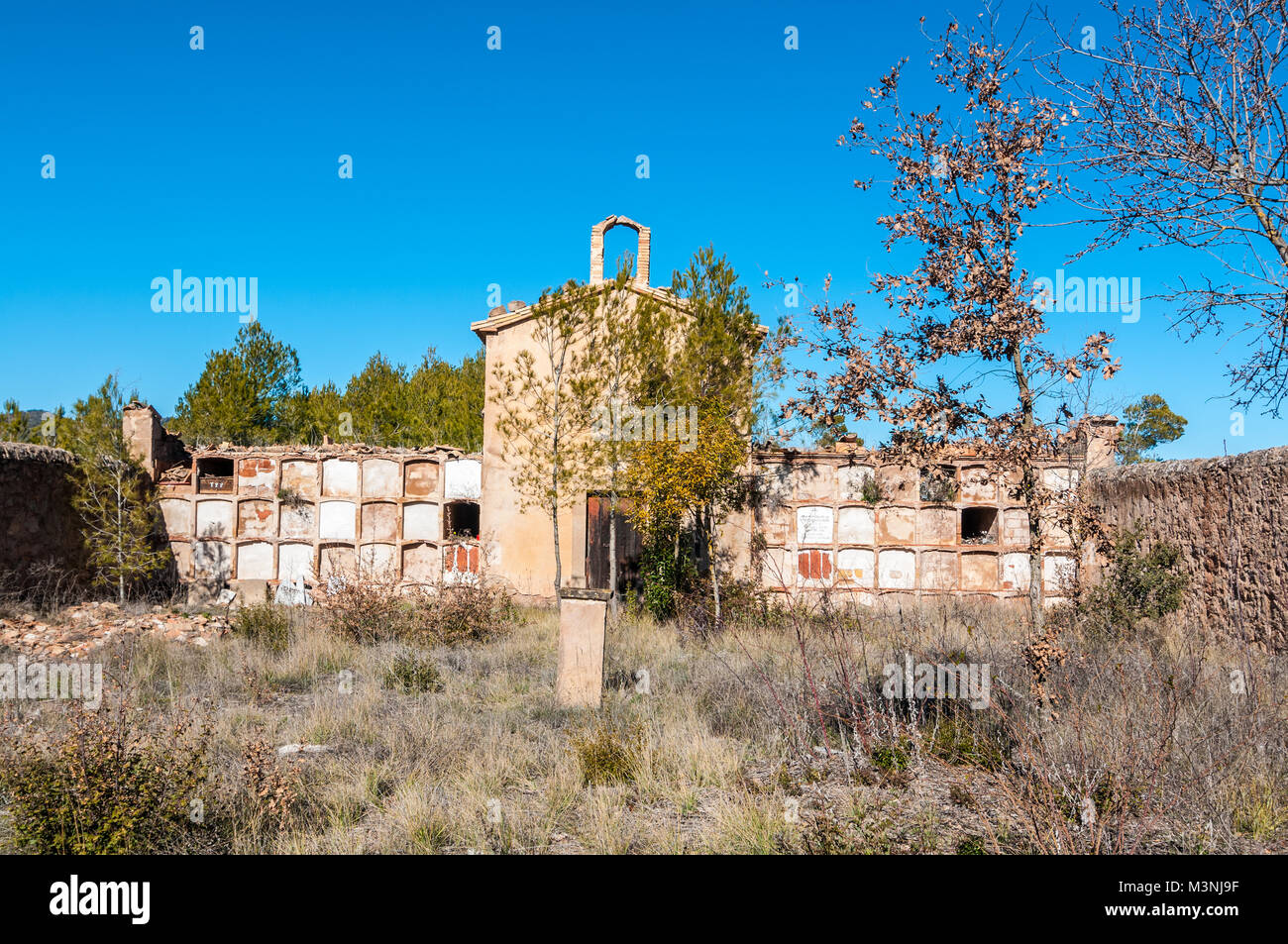 Cimitero vecchio muro tombe, Aguilar de Segarra, Catalogna, Spagna Foto Stock
