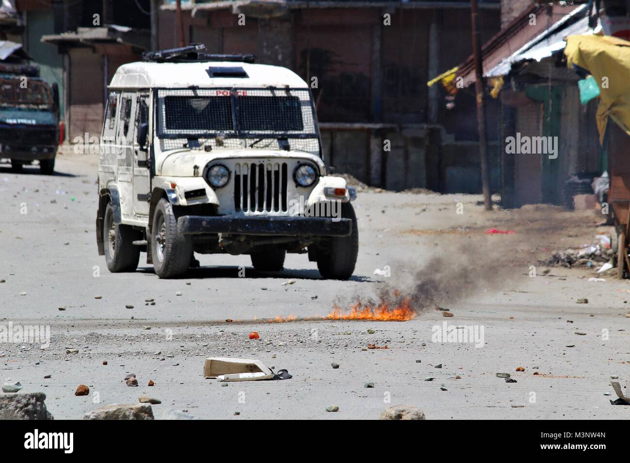 Jeep di polizia, sopore, Kashmir India, Asia Foto Stock