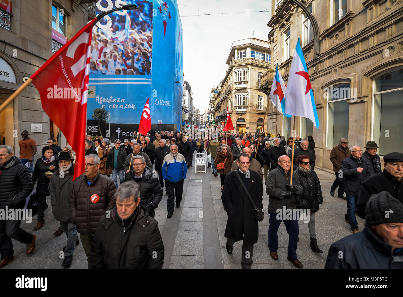 Marcia di protesta in difesa delle pensioni - Vigo, Spagna - 7 Febbraio 2018 Foto Stock