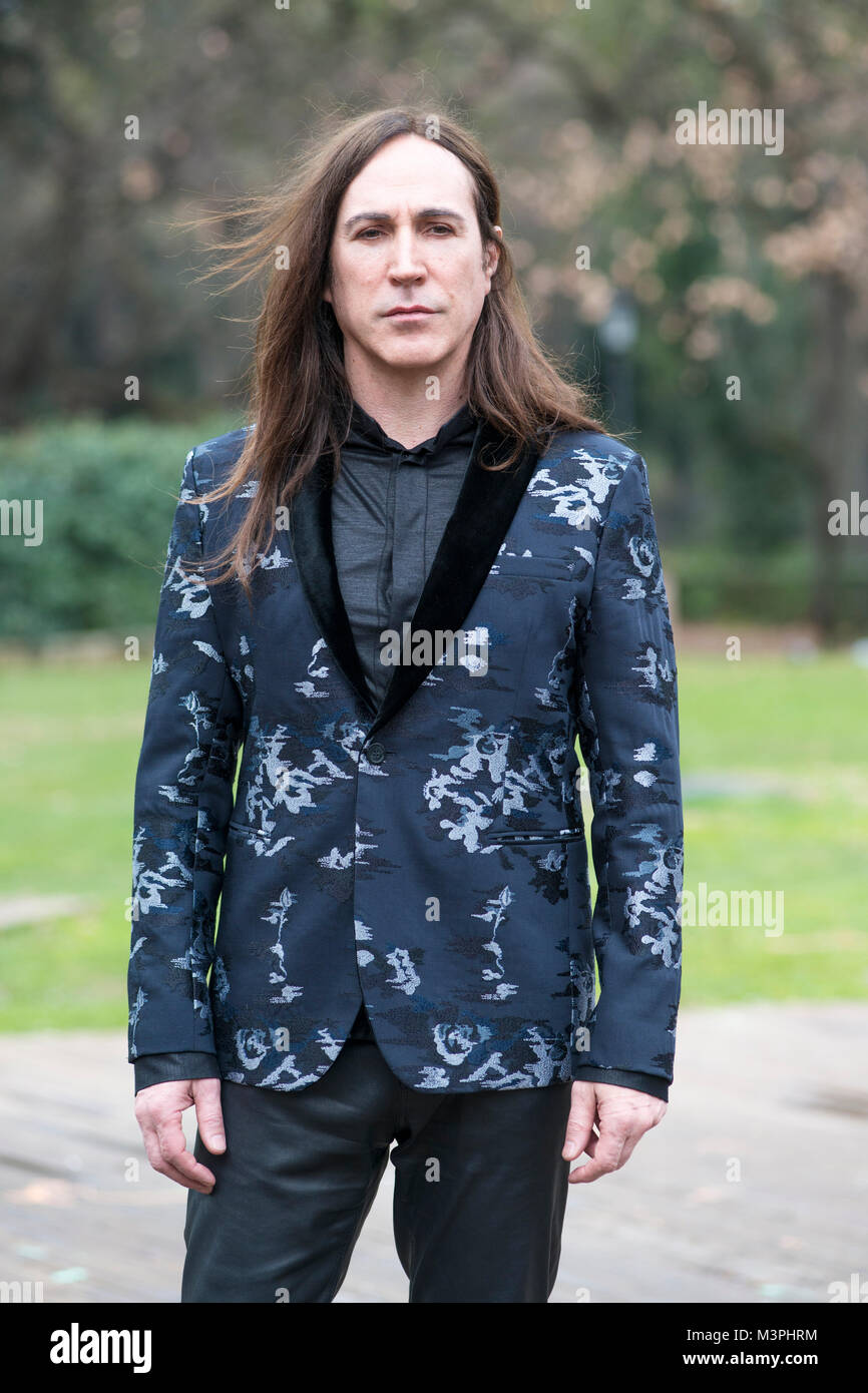 Roma, Italia. 12 Febbraio, 2018. Manuel Agnelli che frequentano il photocall di Caravaggio L'Anima e il Sangue alla Casa del Cinema di Roma Credito: Silvia Gerbino/Alamy Live News Foto Stock