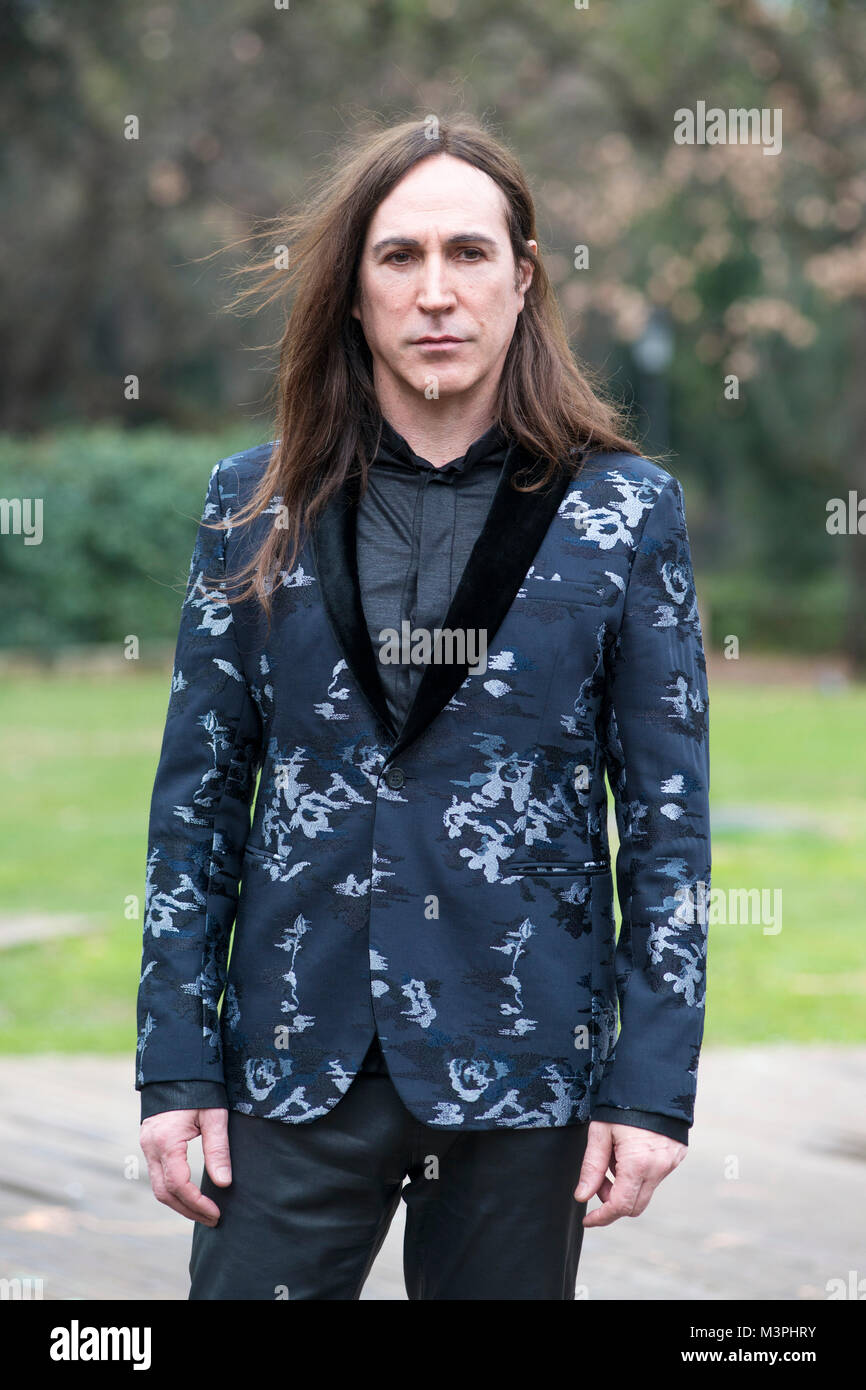 Roma, Italia. 12 Febbraio, 2018. Manuel Agnelli che frequentano il photocall di Caravaggio L'Anima e il Sangue alla Casa del Cinema di Roma Credito: Silvia Gerbino/Alamy Live News Foto Stock