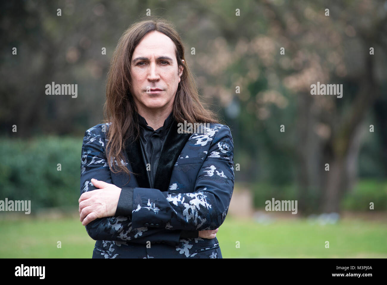 Roma, Italia. 12 Febbraio, 2018. Manuel Agnelli che frequentano il photocall di Caravaggio L'Anima e il Sangue alla Casa del Cinema di Roma Credito: Silvia Gerbino/Alamy Live News Foto Stock