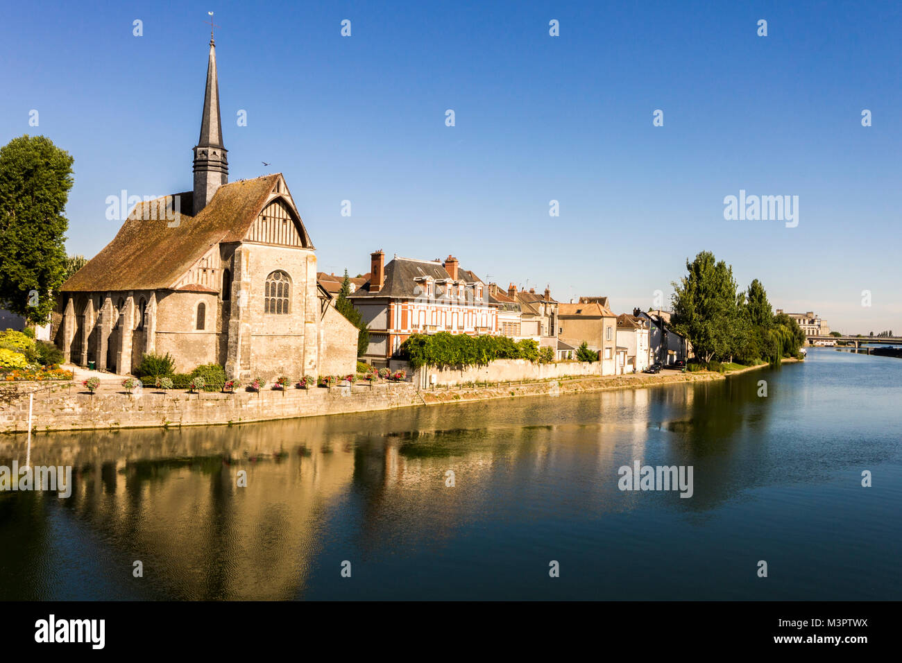 La chiesa cattolica di Saint-Maurice in Sens, Borgogna, Francia Foto Stock