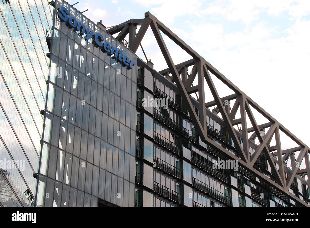 Edificio moderno (Sony Centre di Berlino (Germania). Foto Stock