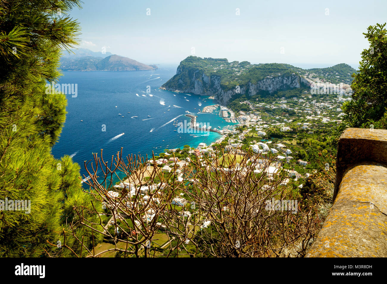 Anacapri town viewpoint - panorama dell'isola di Capri, Italia Foto Stock