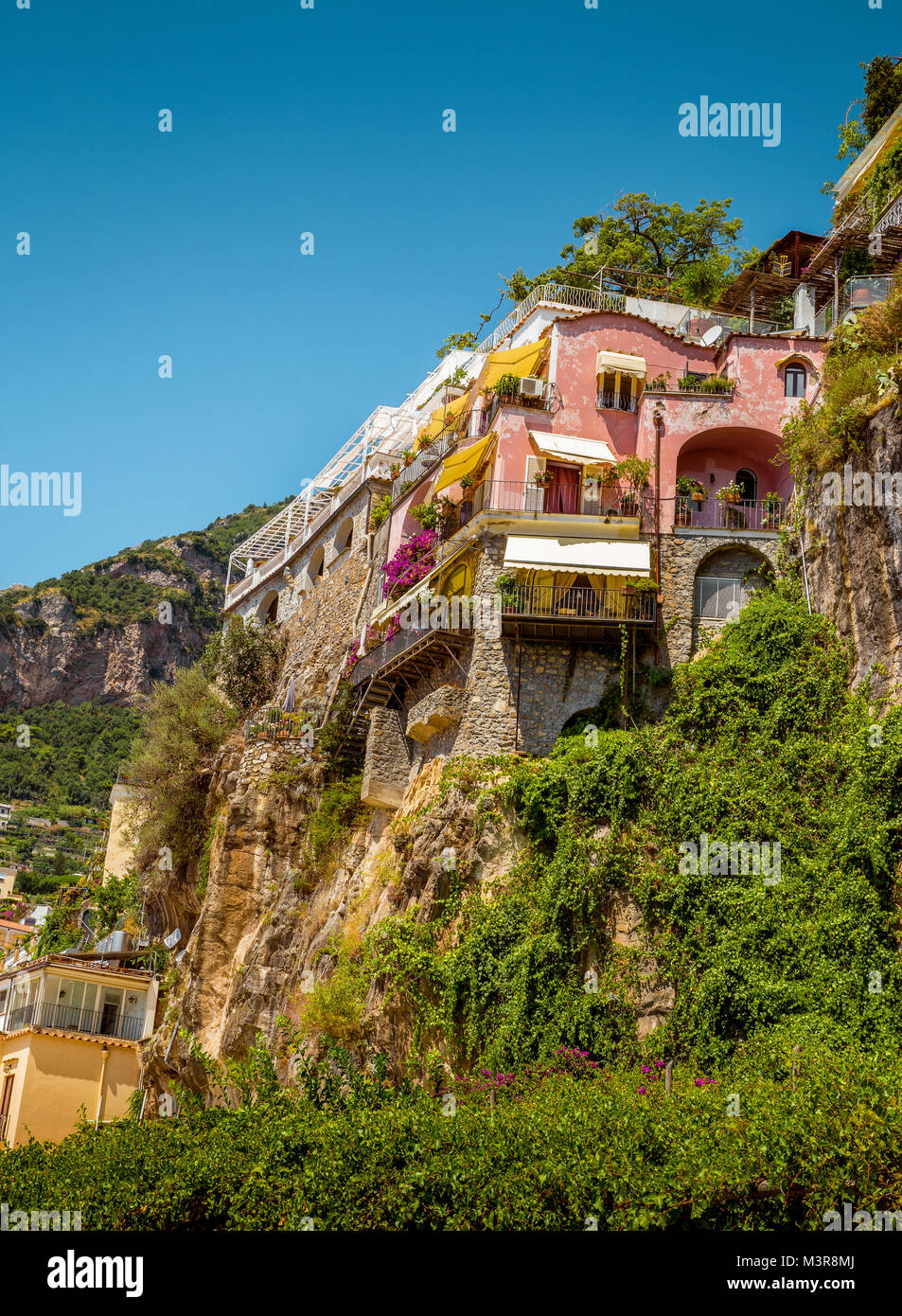 Costiera Amalfitana - la casa sulla roccia in Positano, Italia Foto Stock