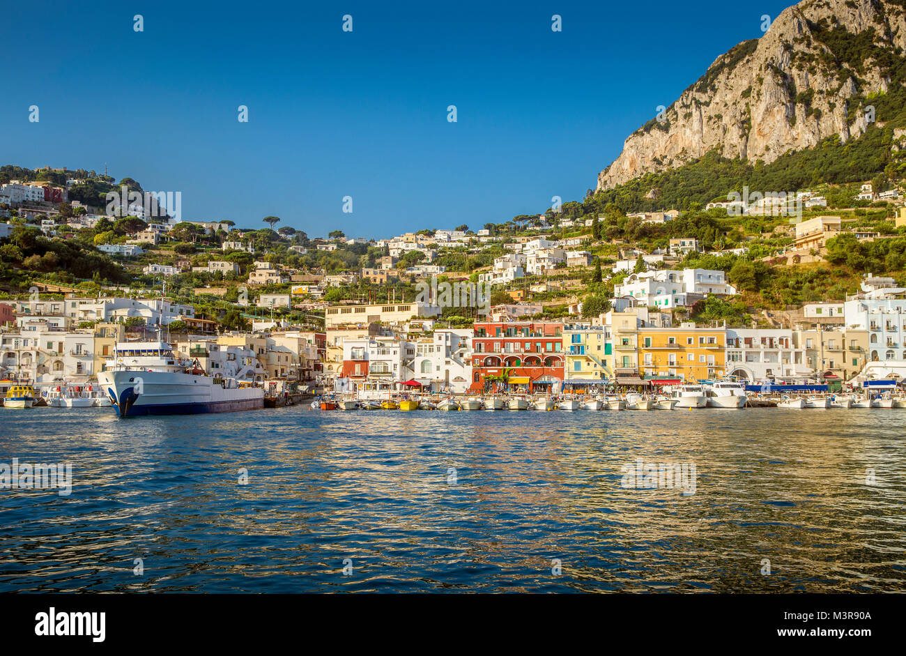 Panorama della Marina Grande di Capri Island in Italia Foto Stock
