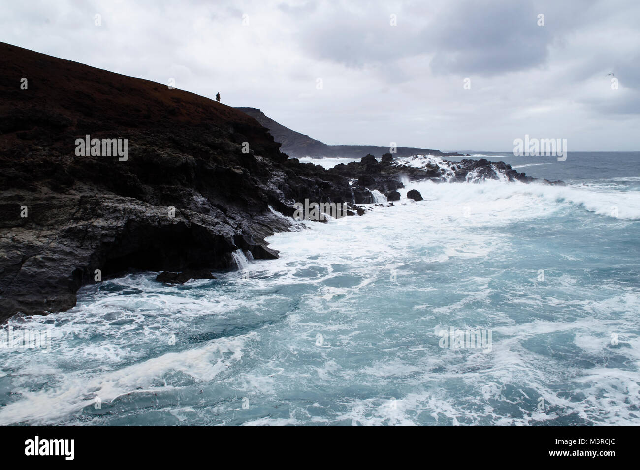 Mare mosso a El Golfo, Lanzarote Foto Stock