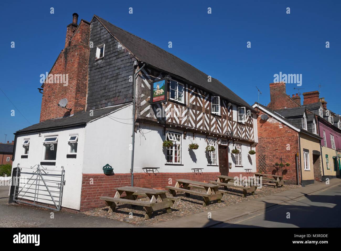Il White Hart pub a Ellesmere, Shropshire, Inghilterra, Regno Unito. Foto Stock
