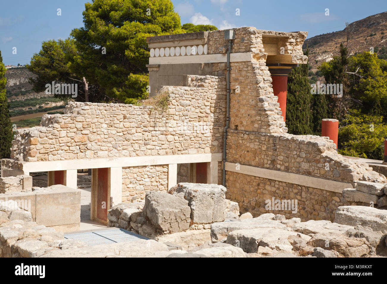 Vista da dietro del Nord pilastro hall, il palazzo di Cnosso sito archeologico, Creta, Grecia, Europa Foto Stock