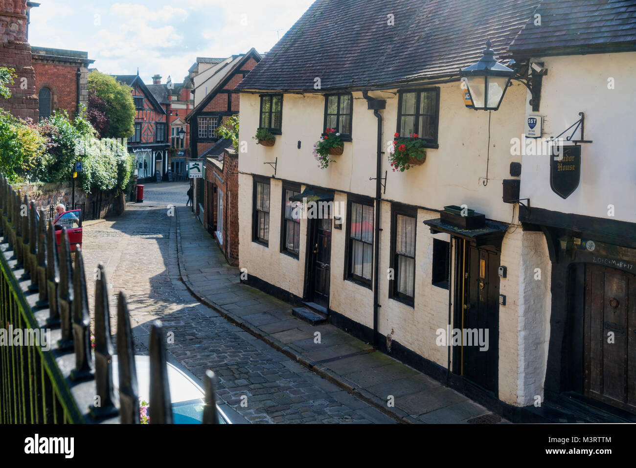 Shrewsbury city centre, St Alkmunds chiesa medievale, lane, Shropshire, Inghilterra, Regno Unito Foto Stock