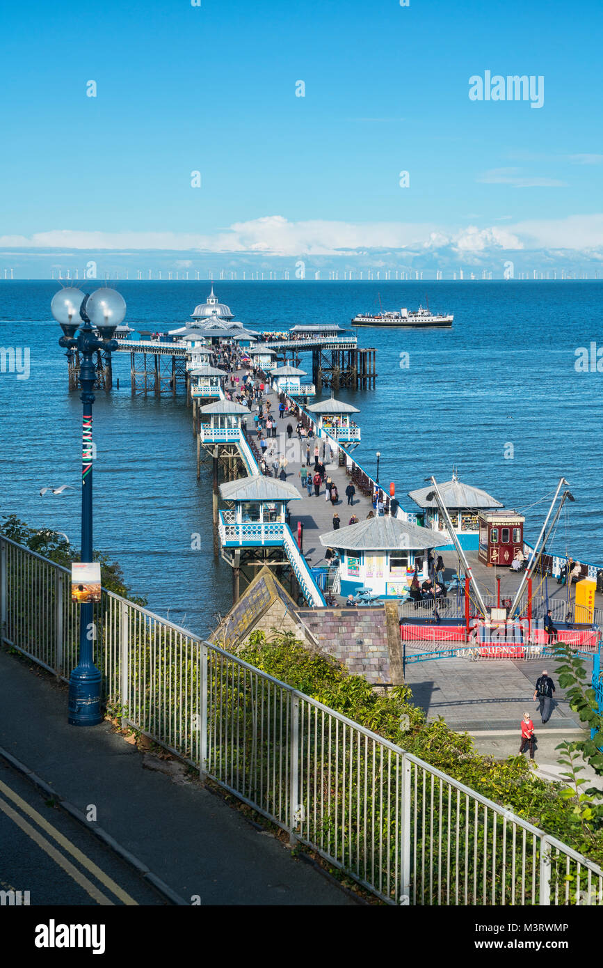 LLandudno Pier, il lungomare, il Galles del Nord, Regno Unito Foto Stock