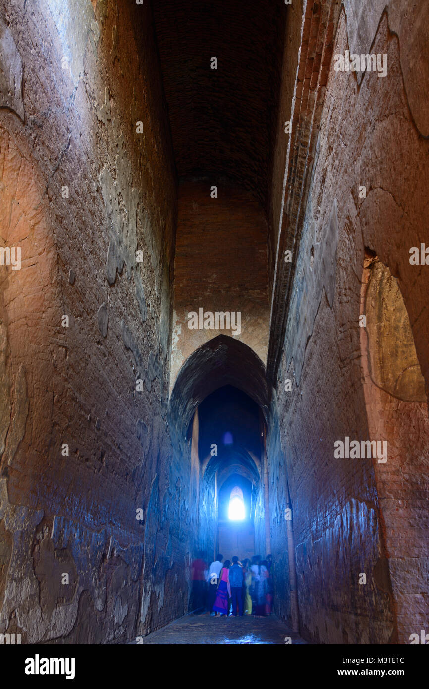 Bagan: Dhammayangyi tempio, ambulatorio interno (corridoio esterno), , Mandalay Regione, Myanmar (Birmania) Foto Stock