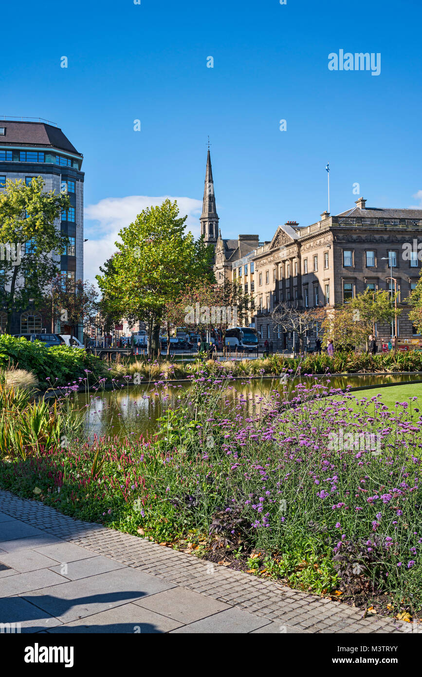 St Andrews Square Gardens, Melville monumento, centro di Edimburgo, Scozia, Regno Unito. Foto Stock