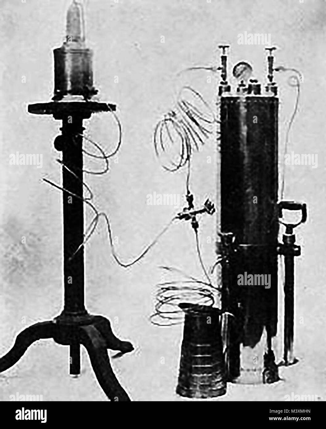 American fari e apparecchiature di navigazione - un inizio di American lighthouse vapori olio sistema lamp (55 mm mantello & unico serbatoio) 1923 Foto Stock