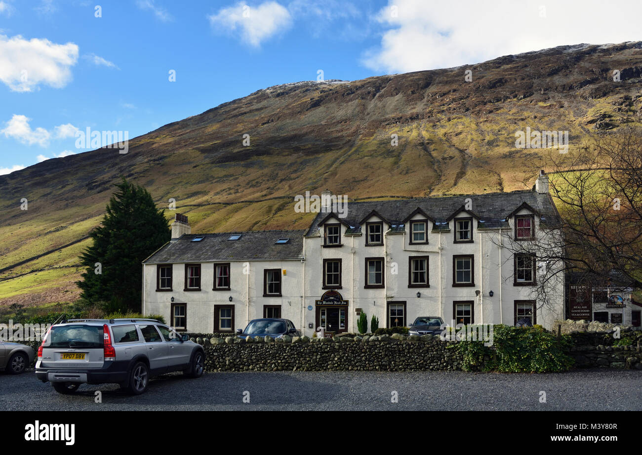 Wasdale Head Inn. Wasdale, Parco Nazionale del Distretto dei Laghi, Cumbria, England, Regno Unito, Europa. Foto Stock