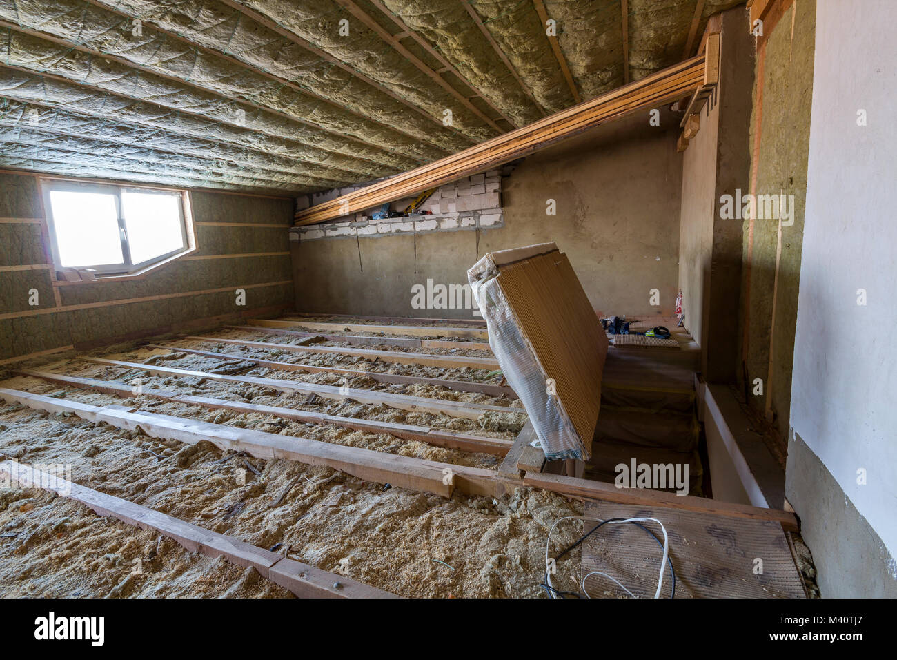 Soffitta Della Casa In Costruzione Mansarda Pareti E