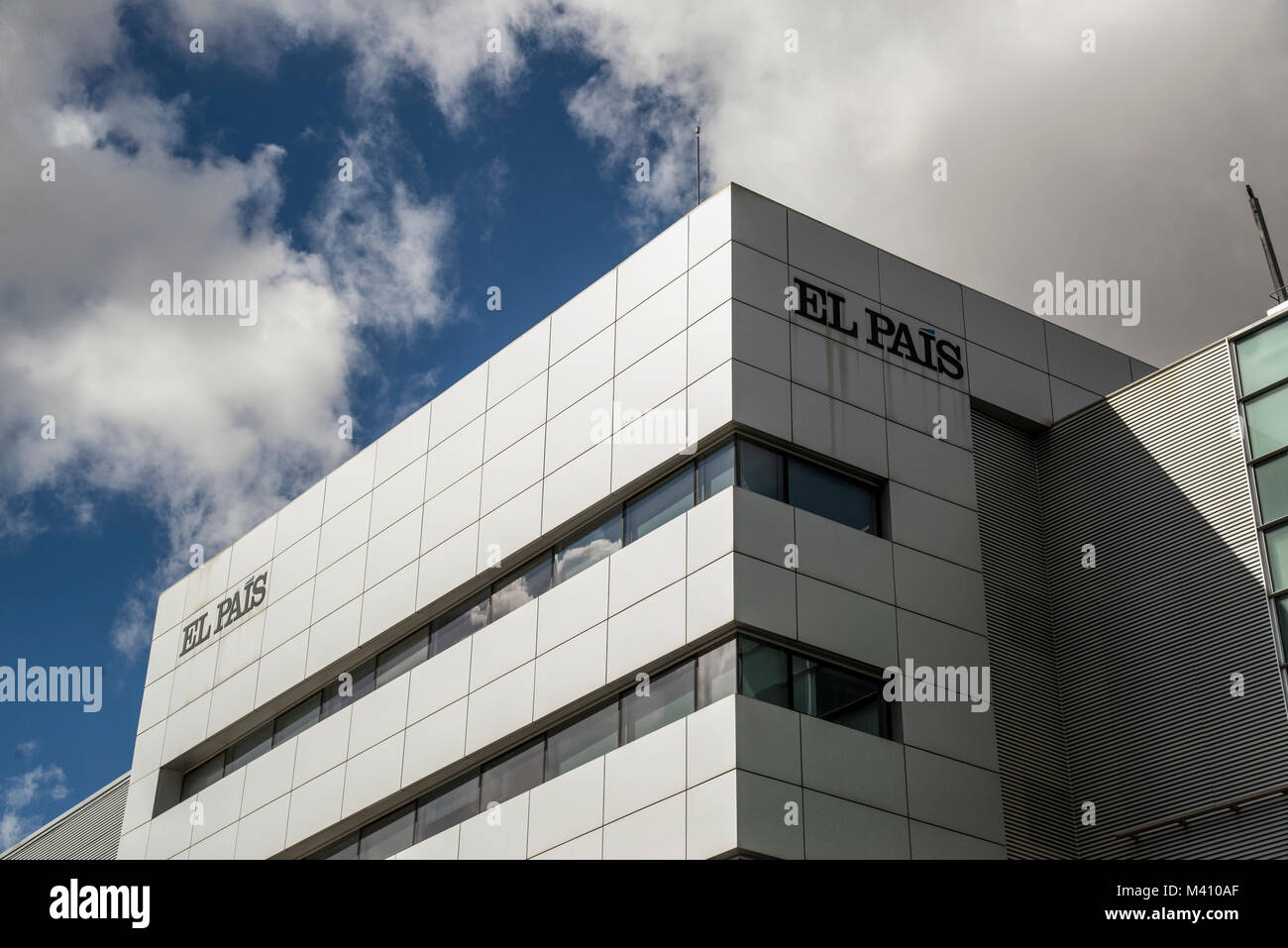 Esterno della Spagna più importanti del quotidiano El Pais ufficio principale di Madrid Foto Stock