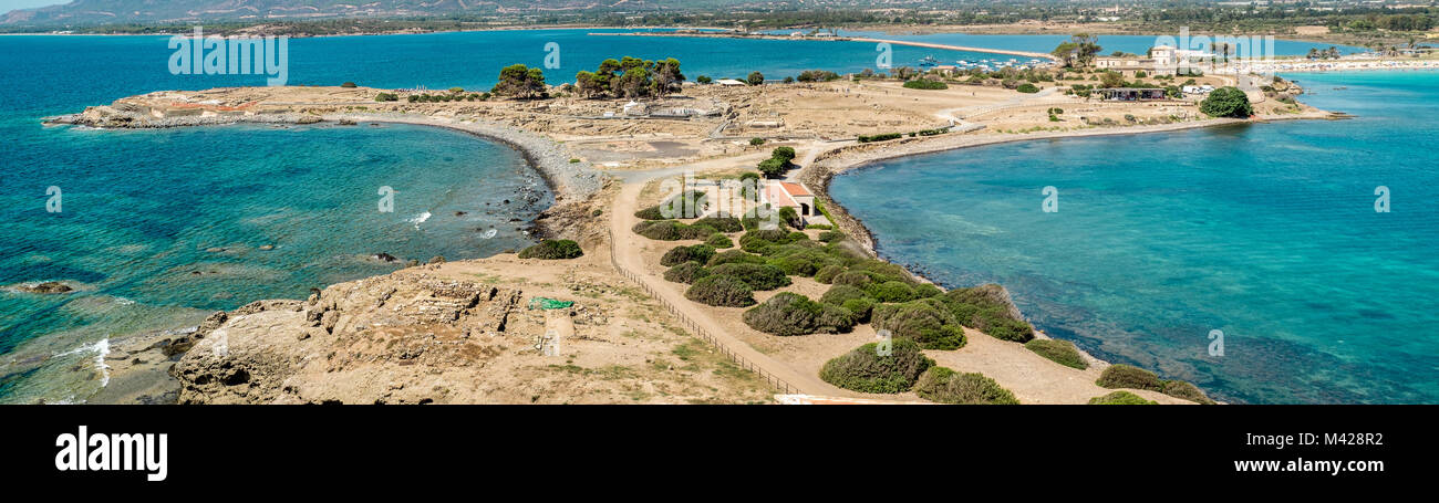 Vista panoramica su antico sito romano di Nora. Pula, Cagliari, Sardegna, Italia. Foto Stock