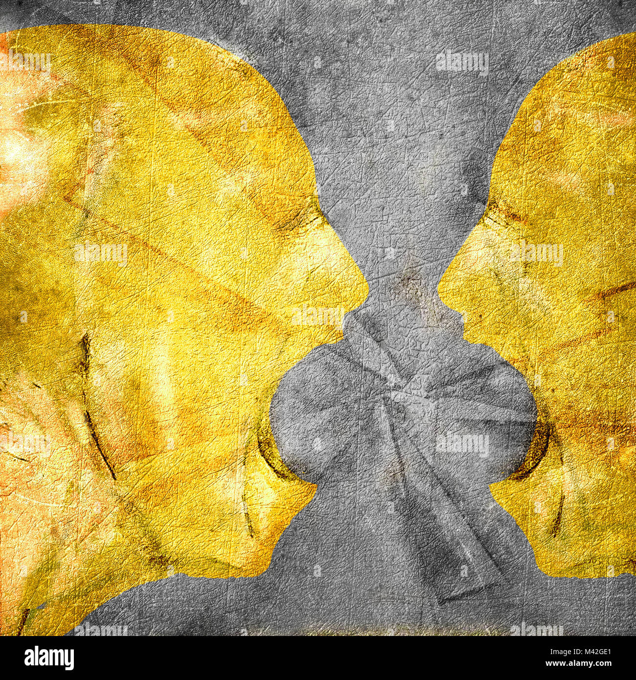 Due teste umane urlando a ciascun altro Foto Stock