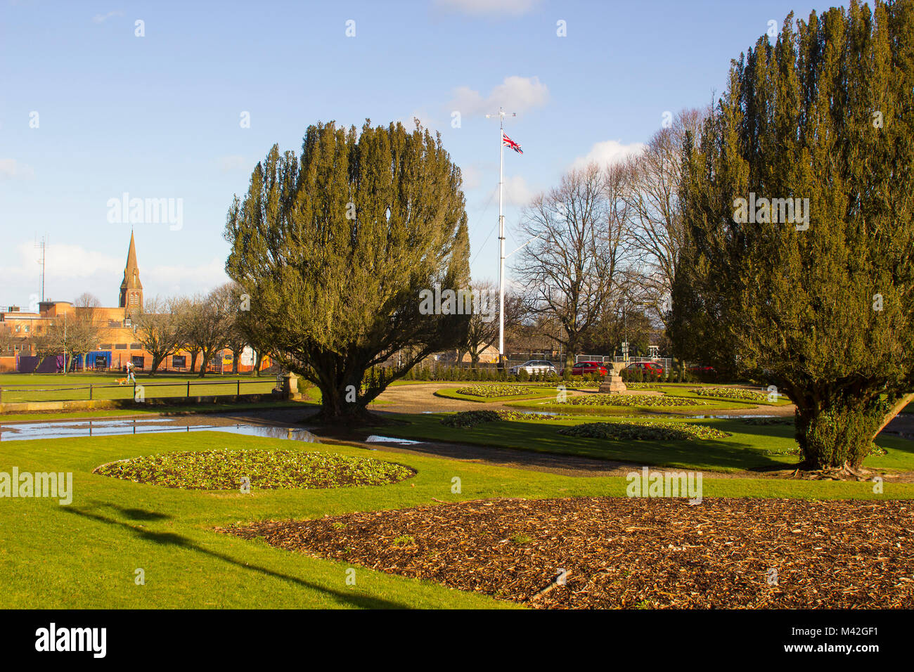 I giardini formali e schema di impianto nel parco del municipio di Bangor County Down in Irlanda del Nord per un luminoso fine inverno mattina Foto Stock
