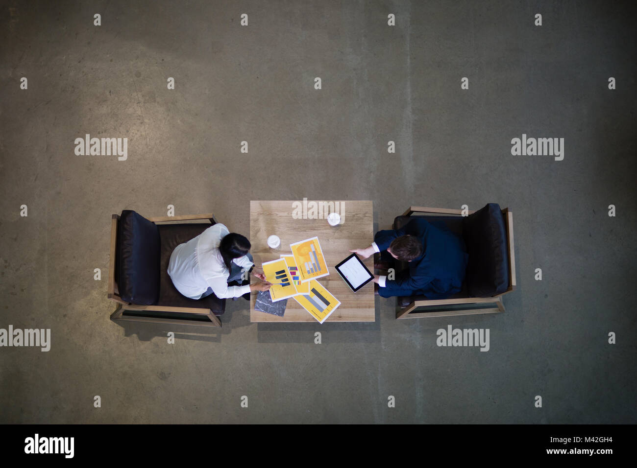 Tettuccio di colpo di business meeting in ufficio Foto Stock