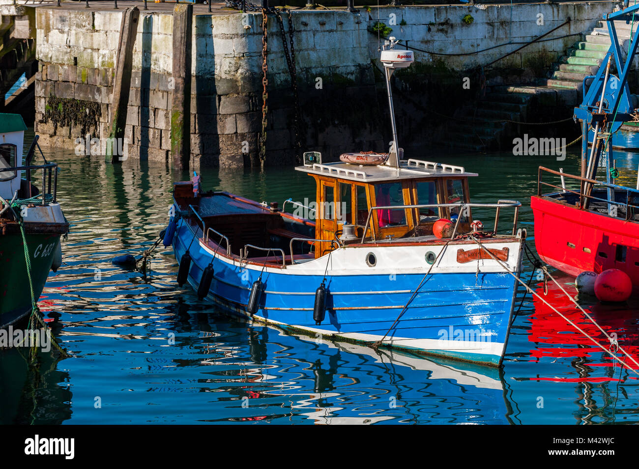 "Lady Kate' un piccolo tempo libero barca ormeggiata nel porto di Cobh, Cobh, nella contea di Cork, Irlanda. Foto Stock