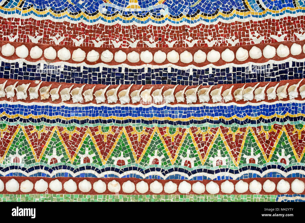 Shell grotta d'arte presso la Villa Getty, Pacific Palisades, California. Foto Stock