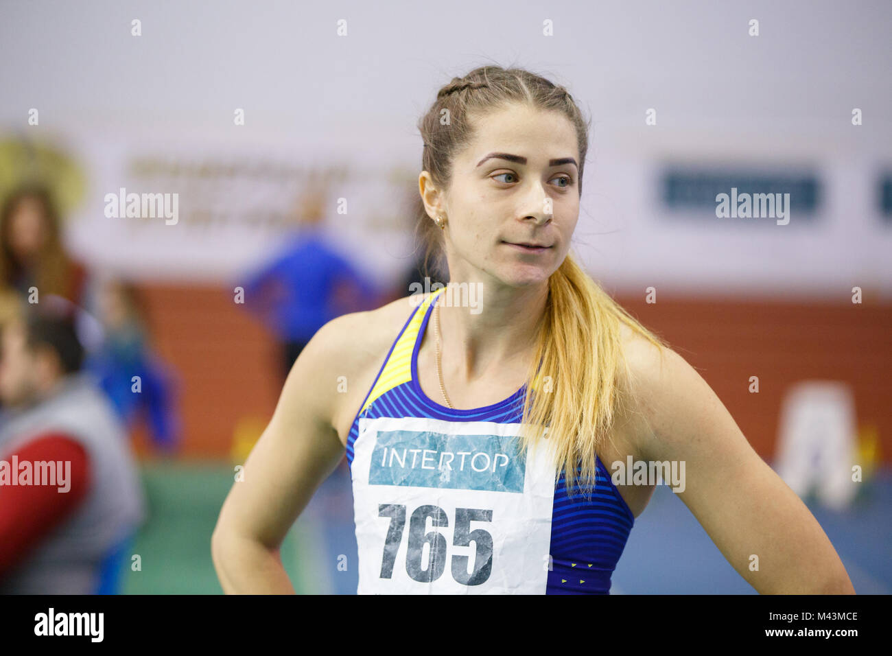 SUMY, Ucraina - 9 febbraio 2018: Assja Bardis ucraino sportive sui concorsi pentathlon dell Ucraina via al coperto e campo championship 2018. Foto Stock