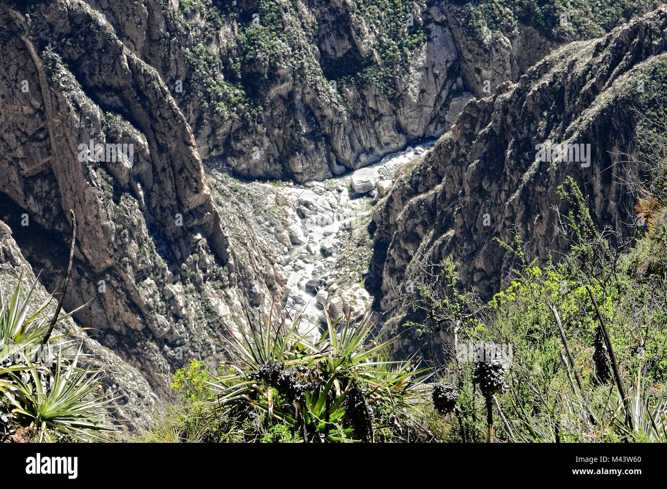 Vista del Río Colca Colca Valley Chivay in Perù Foto Stock