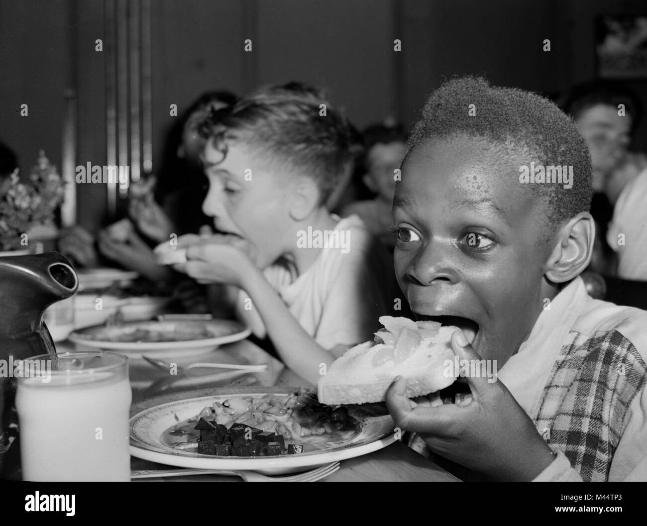 Pranzo a scuola a Chicago, ca. 1961. Foto Stock