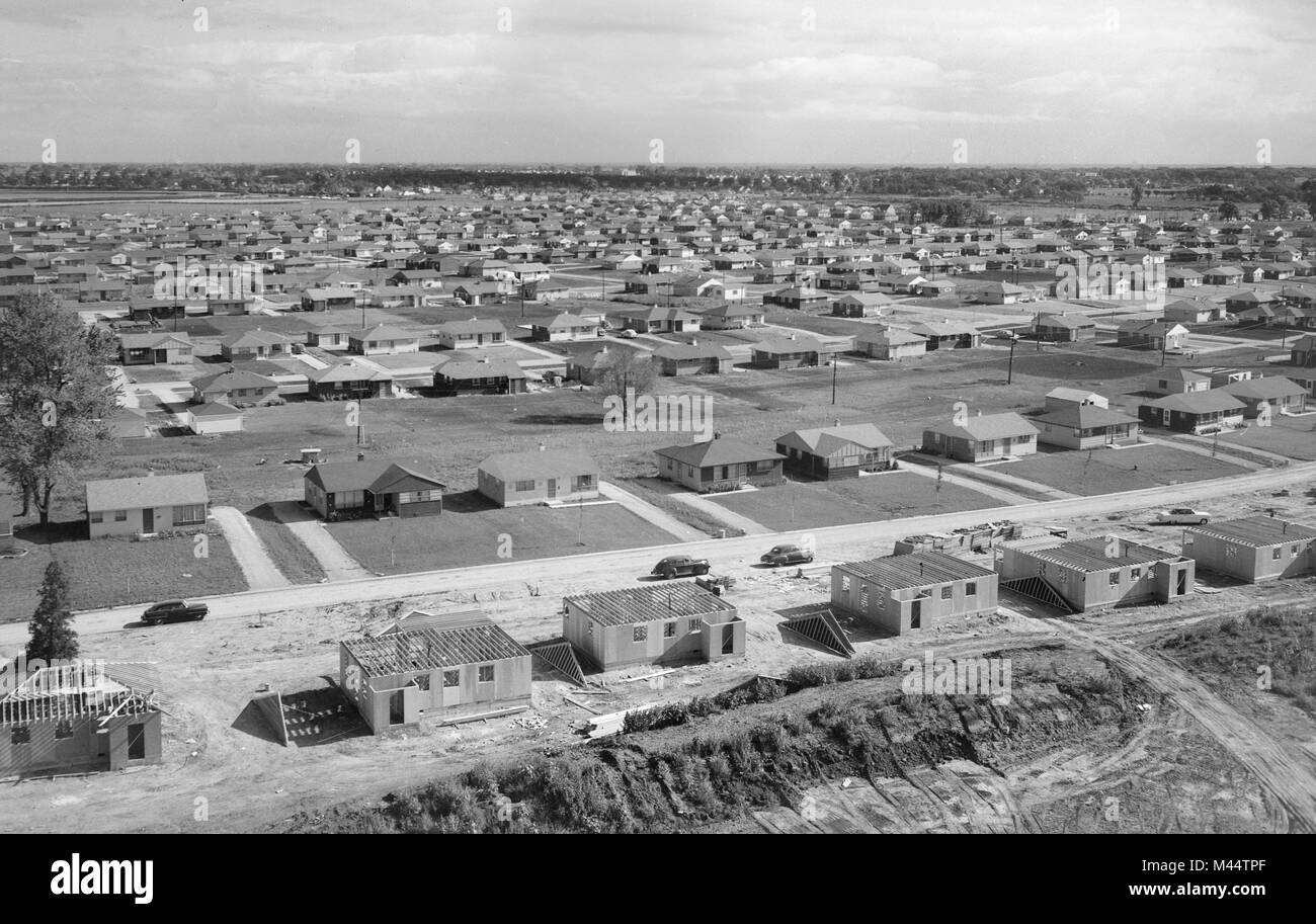 Vista aerea dell'alloggiamento dello sviluppo in Arlington Heights, Illinois a Chicago suburbana, ca. 1956. Foto Stock