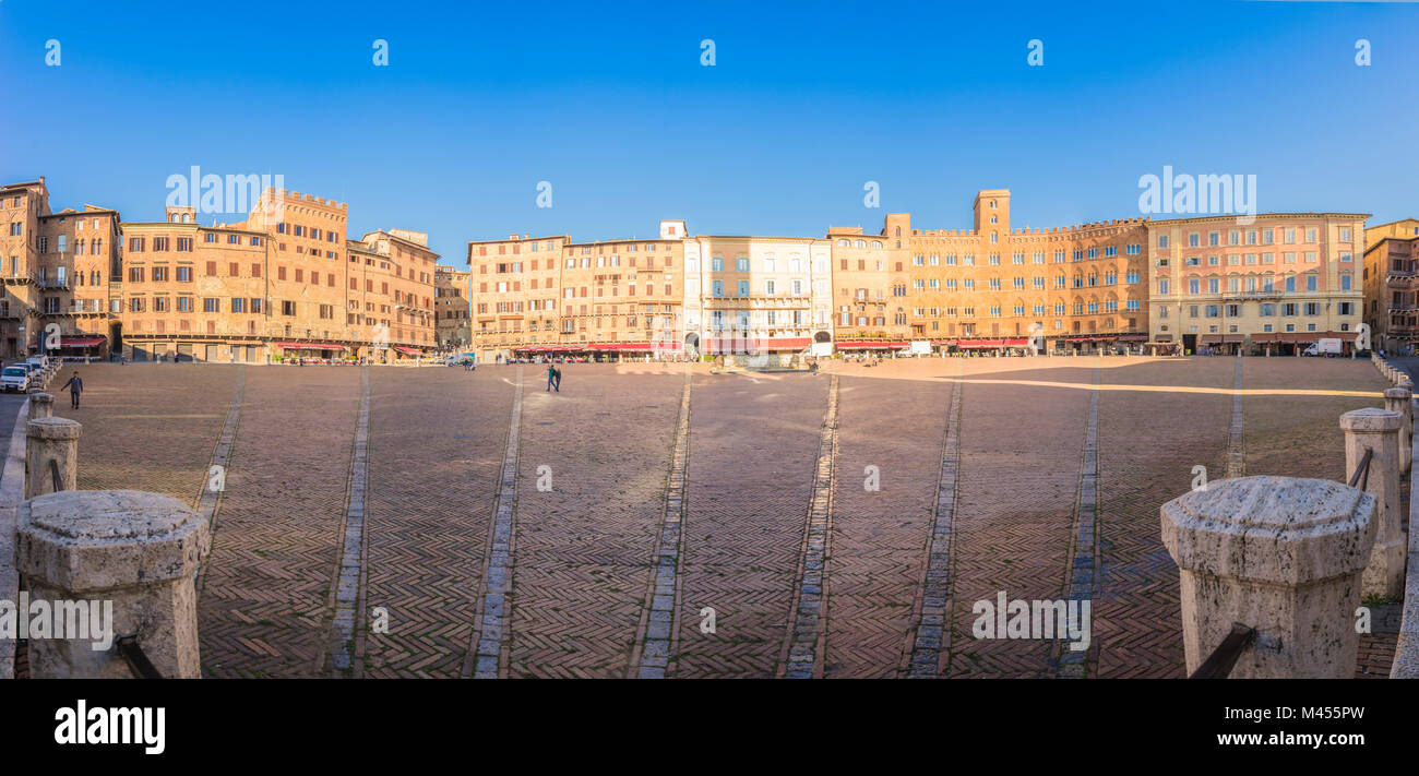 Siena, Toscana, Italia, Europa. Vista panoramica della Piazza del Campo Foto Stock