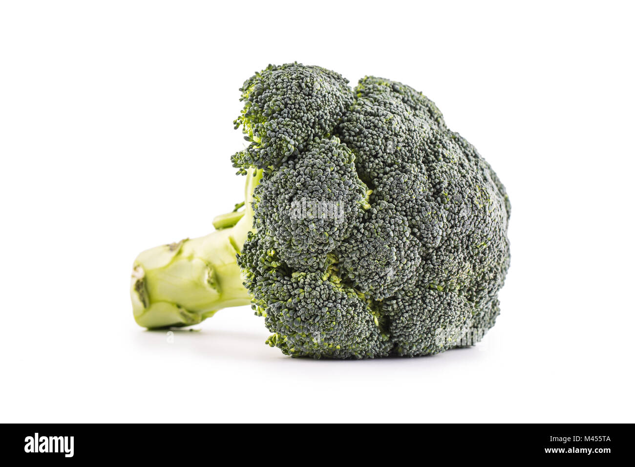 I broccoli. Materie broccoli isolati su sfondo bianco. Foto Stock