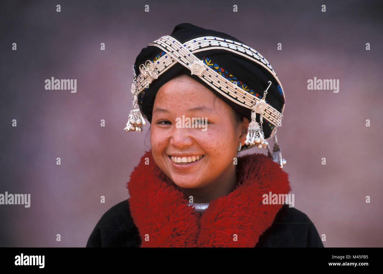 Laos. Luang Namtha (vicino a Muang cantare). La ragazza da Yao hill tribe (Mien tribù). Ritratto. Foto Stock