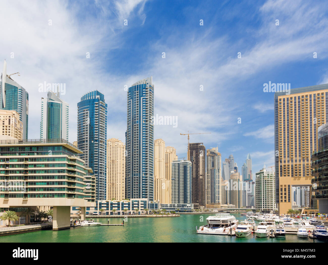 Arabo, arabo, architettura, costruzione, business, città cityscape, Dubai, Emirates, golfo, alta, alberghi, luce, lusso, marina, moderno, panorama, promena Foto Stock