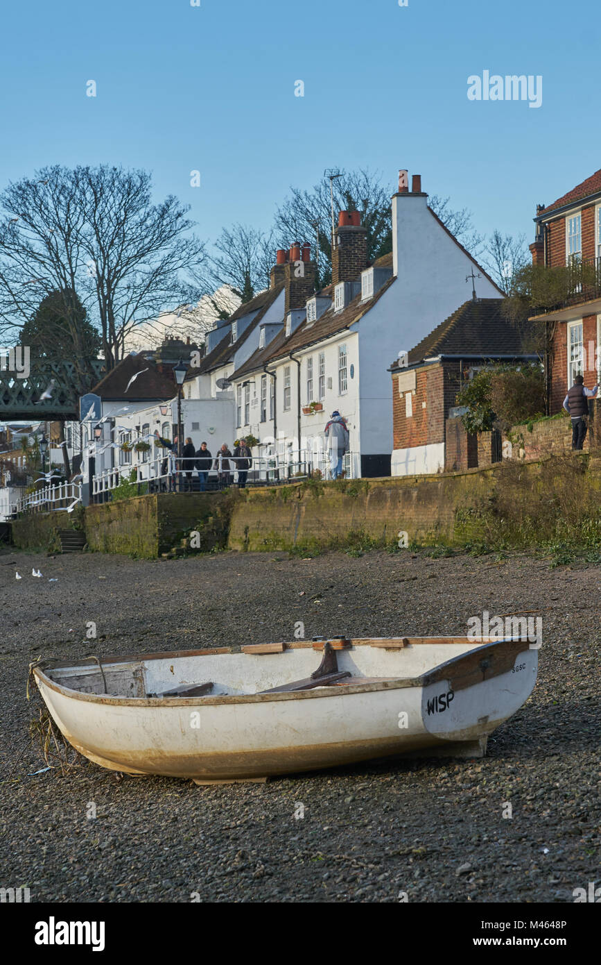 Il THAMES path in chiswick Londra Foto Stock