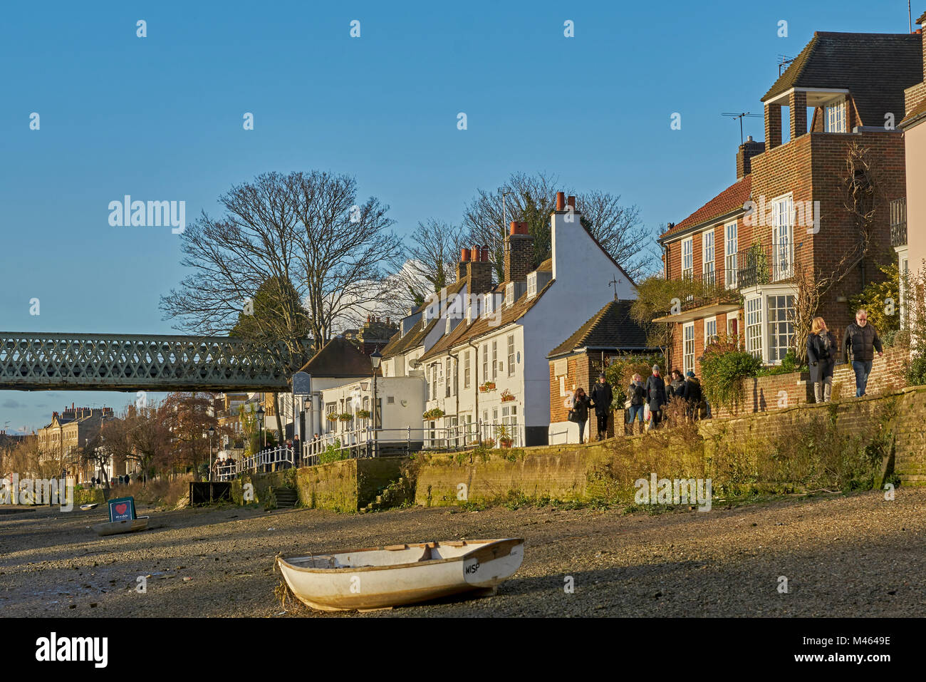 Il THAMES path in chiswick Londra Foto Stock
