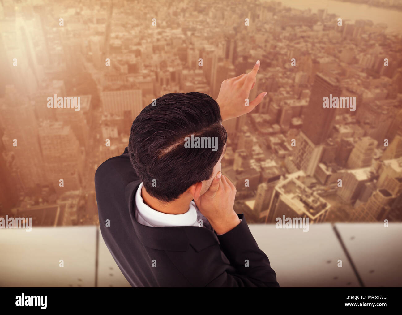 Immagine composita di pensosa asian businessman rivolta Foto Stock