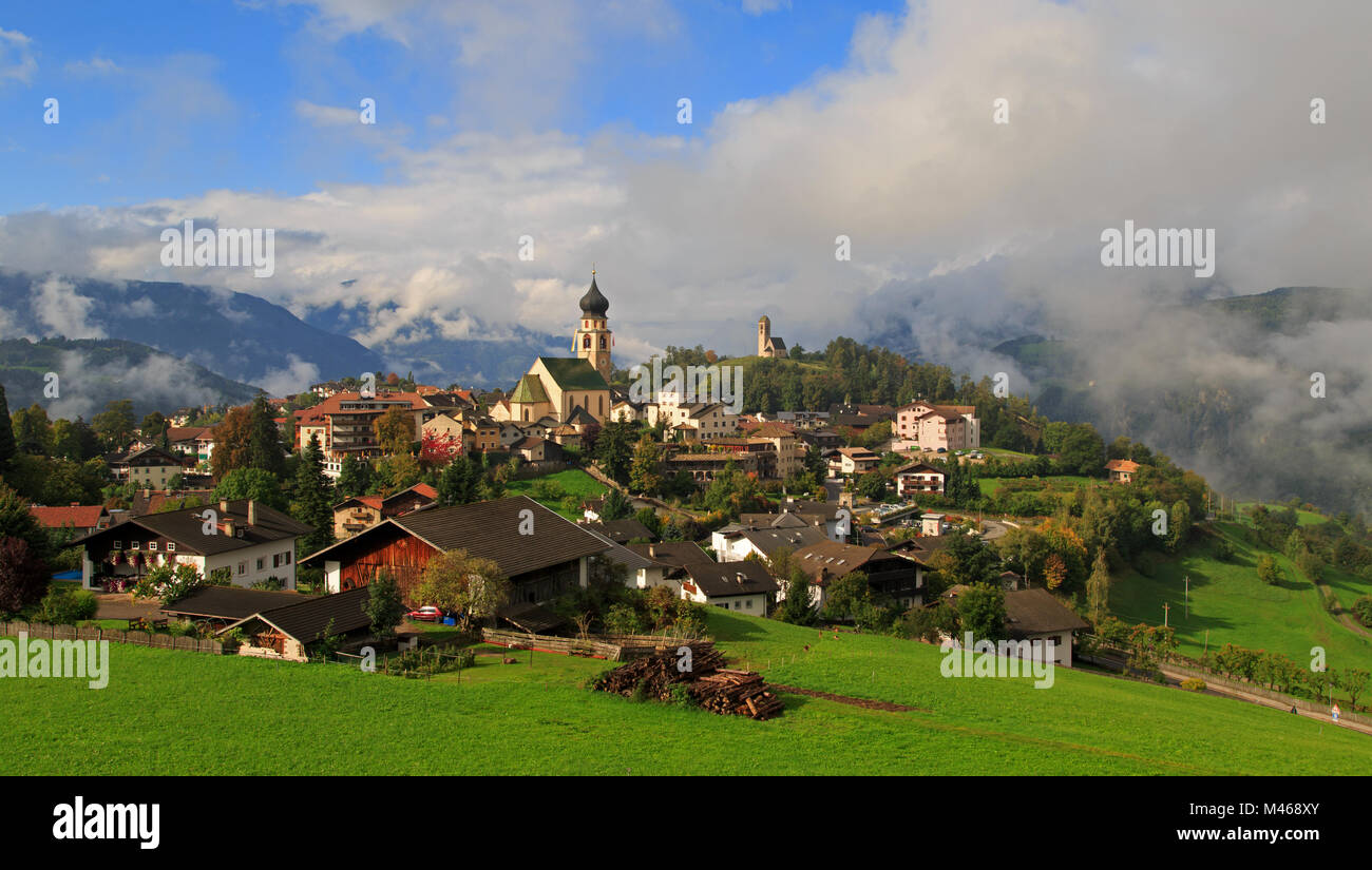 Fiè presso lo Sciliar villaggio nel Sud Tirolo Italia Foto Stock