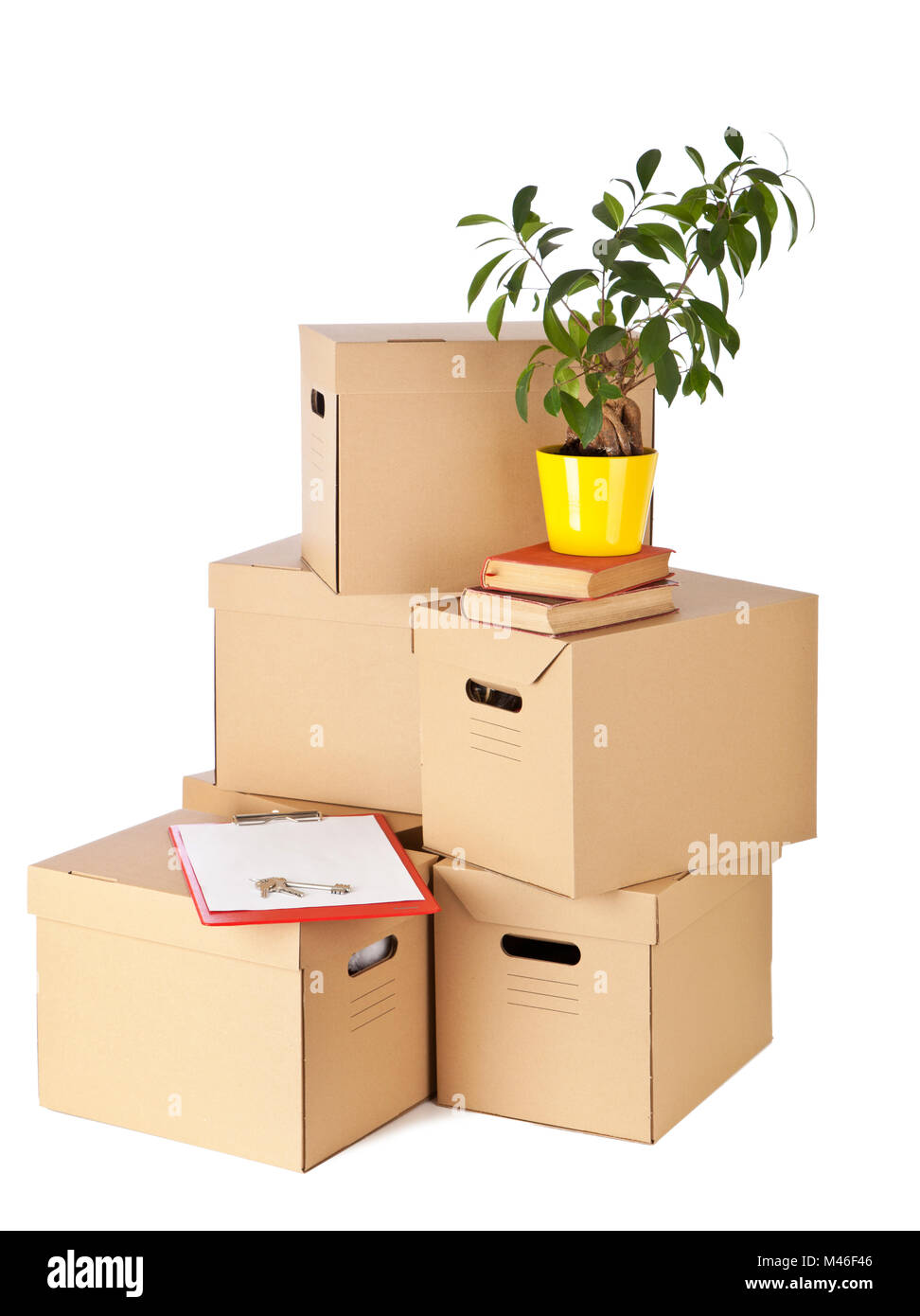 Scatole di cartone isolati su sfondo bianco Foto Stock