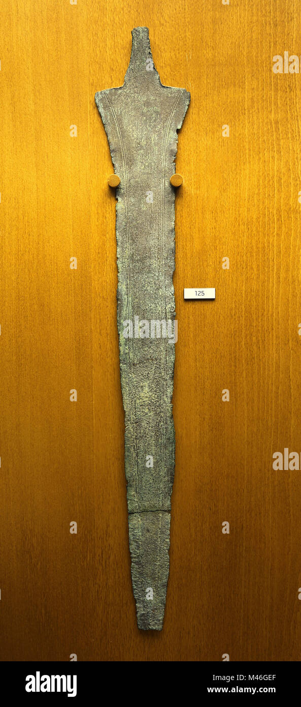 Spada di rame di Pinhal dos Melos, Portogallo. Prima età del bronzo, C. 1800 BC. Arsenical bronzo. Foto Stock