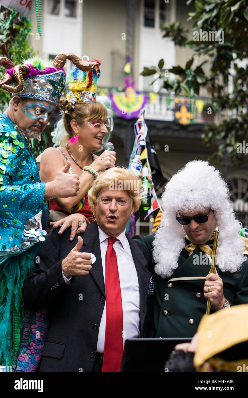 Trump Impersonator durante il Mardi Gras in New Orleans French Quarter, Bourbon Street Credit: Steven Reich/Alamy Live News Foto Stock